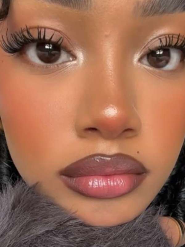 Soft-Brown-Eyes-and-Glossy-Lips.
