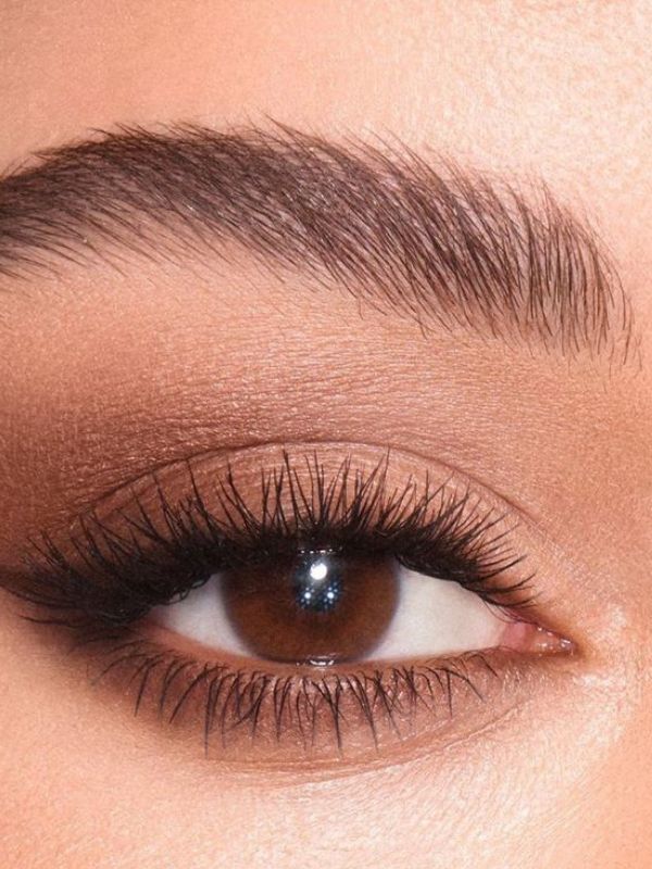 Soft-Taupe-Eyeshadow.