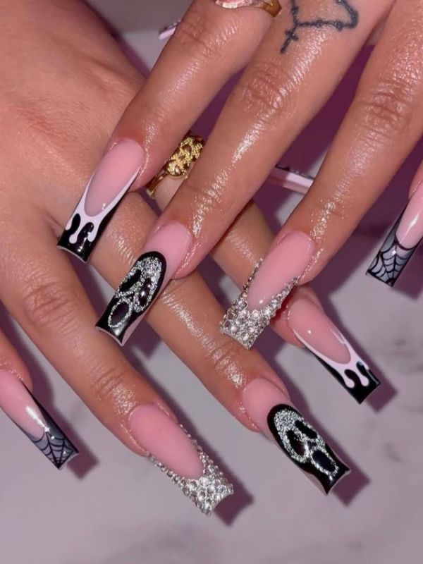 Spooky-Black-and-Pink-Scream-Nails-Art-to-Try-on-This-Halloween