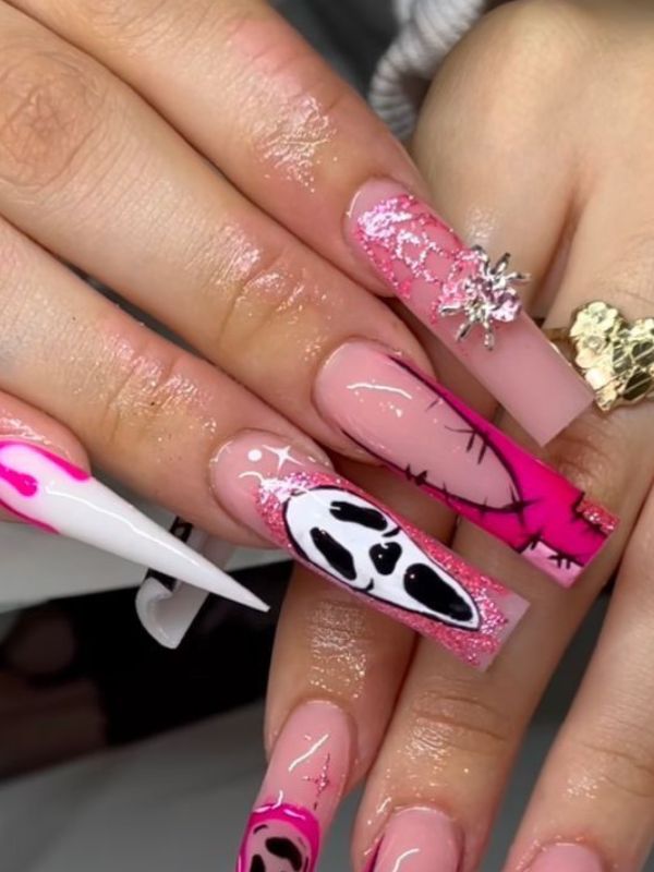 Spooky-Black-and-Pink-Scream-Nails-Art-to-Try-on-This-Halloween