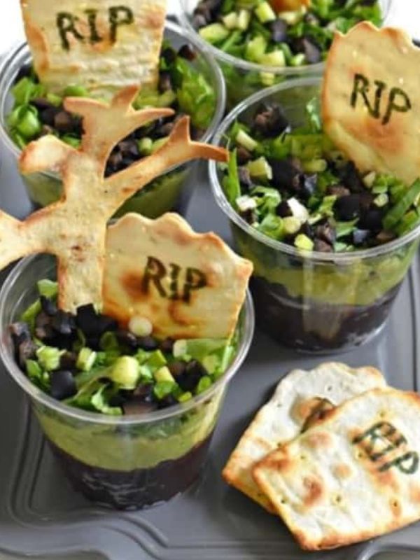 Spooky-Halloween-Party-Food-Ideas-Everyone-Will-Want-to-Try