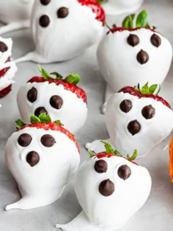 Spooky-Halloween-Party-Food-Ideas-Everyone-Will-Want-to-Try