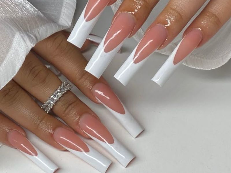 15 Stunning Thick French Tip Short Nails You’ll Want to Try