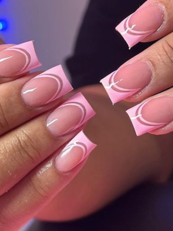 Stunning-Thick-French-Tip-Short-Nails-You'll-Want-to-Try