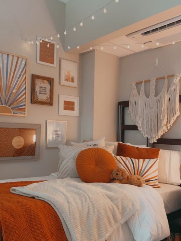 Terracotta-Cream-and-Brown-dorm-room