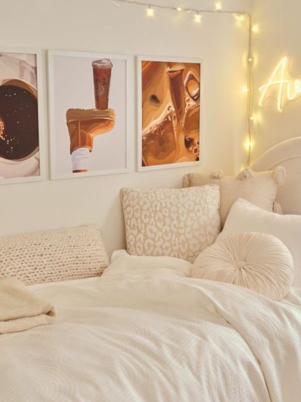 White-Dorm-Room-Decor-Ideas-for-a-Cozy-and-Dreamy-Space