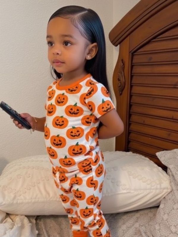 boss-baby-pajamas-halloween-look. 