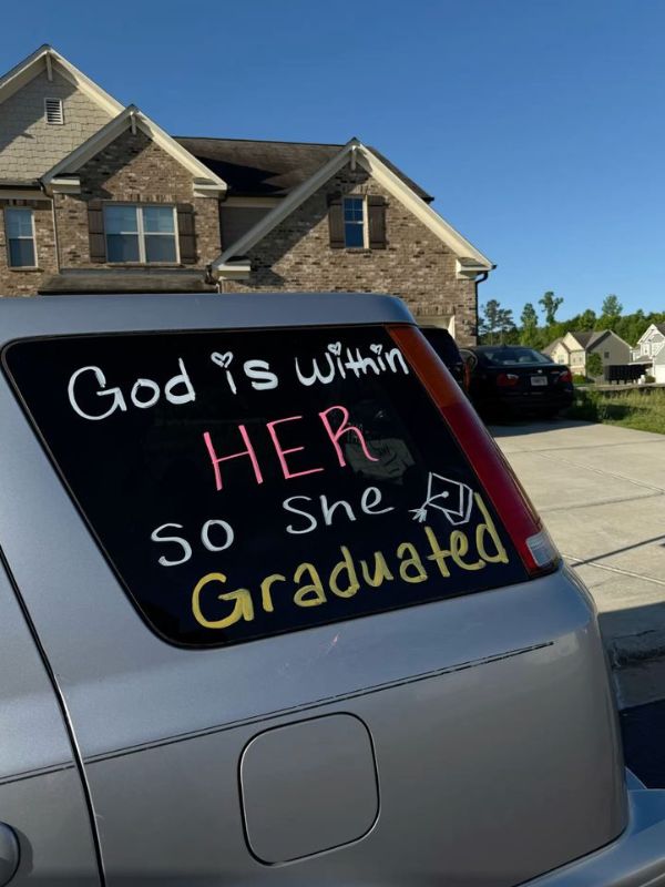 20-graduation-car-decoration-idea-she-did-it.