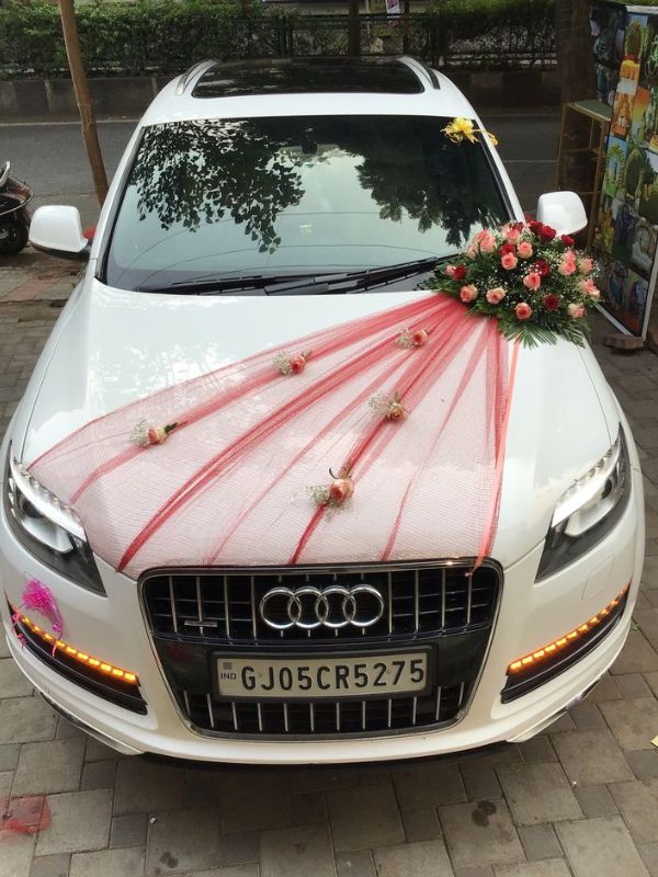 20-graduation-car-decoration-ideas-featuring-officially-a-graduate.