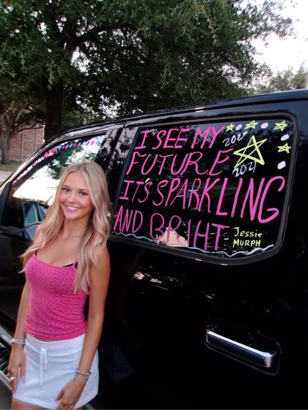 25-unforgettable-senior-car-decorating-ideas-featuring-The-Future-Is-Bright.