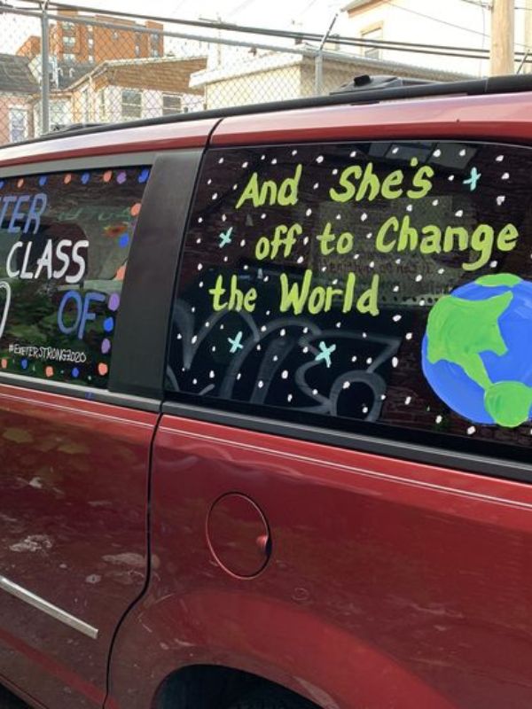 25-unforgettable-senior-car-decorating-ideas-with.We-Are-Proud-Of-You.