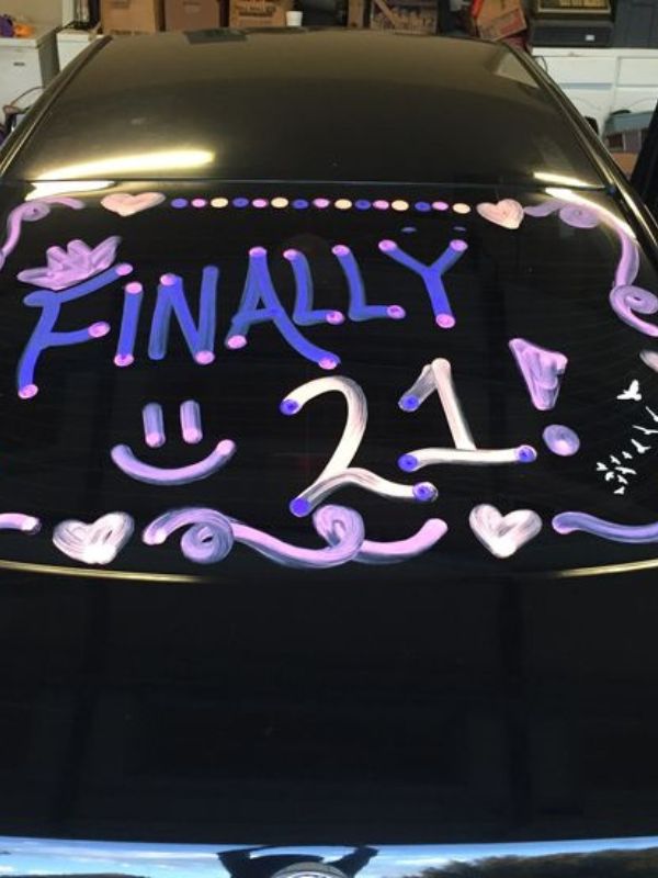 30-amazing-car-chalk-window-ideas-featuring-birthday-countdown-message.