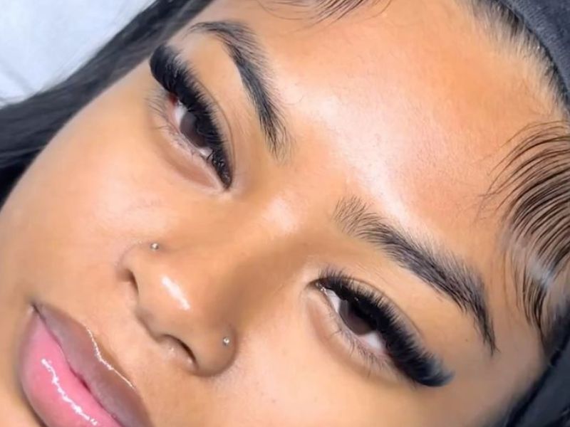Cute-Lash-Styles-for-Girls-Who-Love-a-Soft-Glam-Look