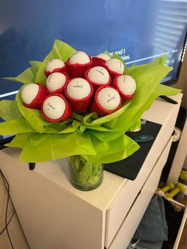 flower-bouqet. -with- golf -tee
