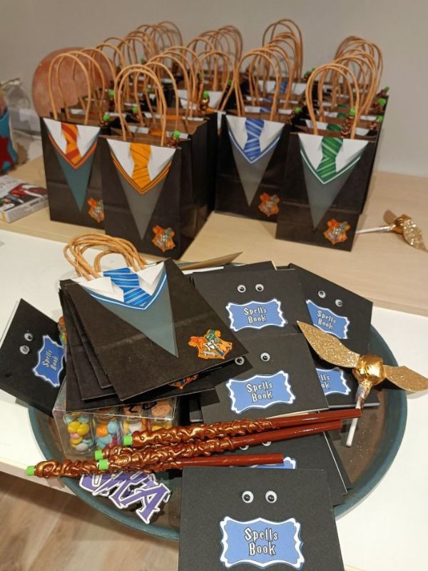 Harry-Potter-Inspired-Party-Favors.