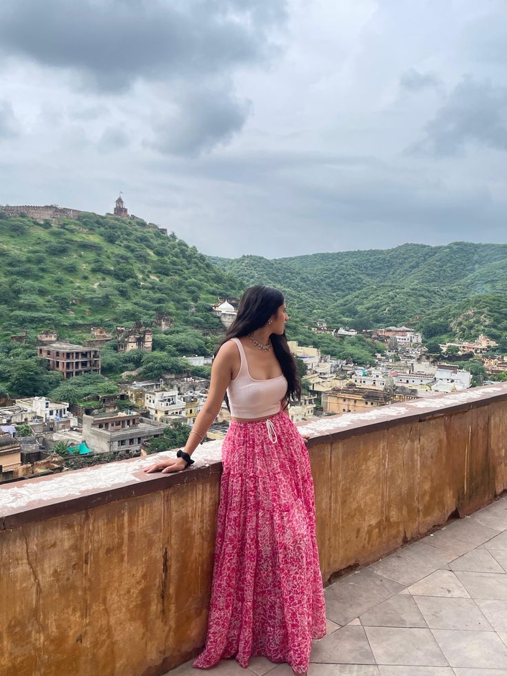 Printed-Skirt-With-a-Simple-Tank-Top