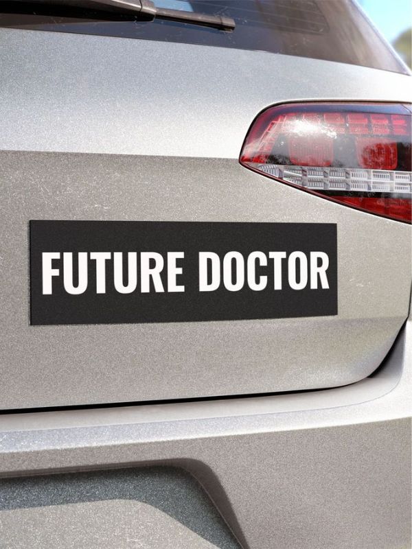 future-doctor-graduation-car-chalk-window-.