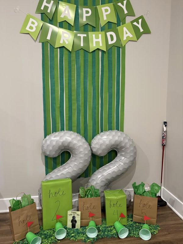 golf-tee-birthday-decoration.