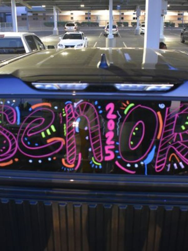 senor-graduation-car.