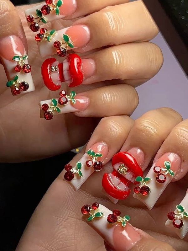 3D Lip Nails With Rhinestones