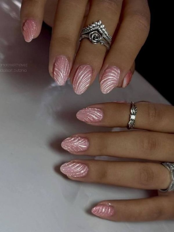 3D-Swirl-Nail-Art.