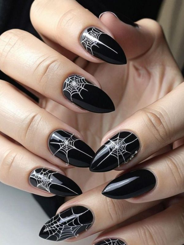 Black-Spiderweb-ALT-Nails.