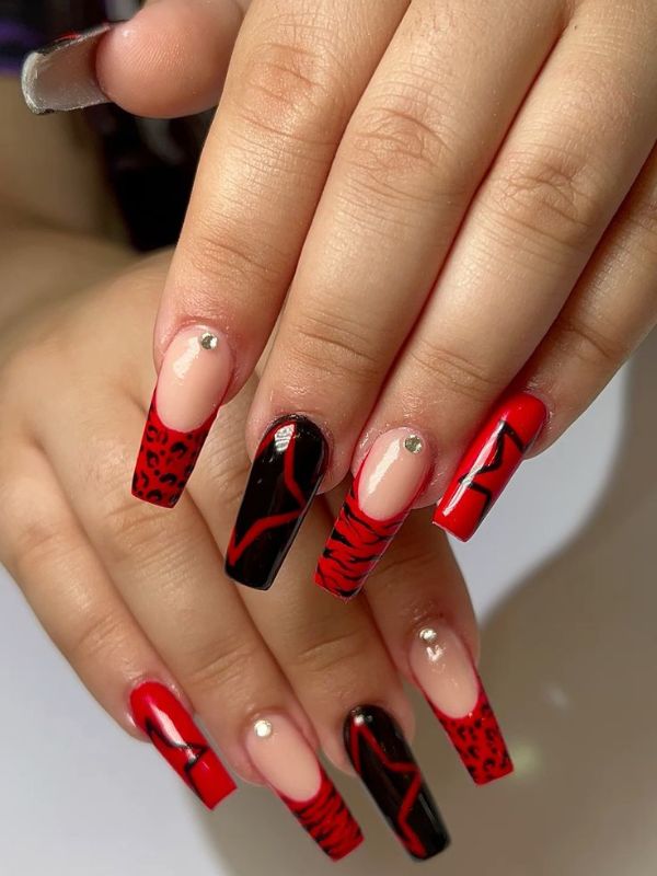 Black-and-Red-ALT-Nails.