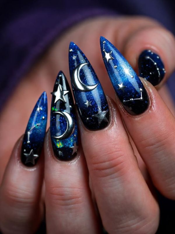 Blue-Nails-With-Moon-Designs.
