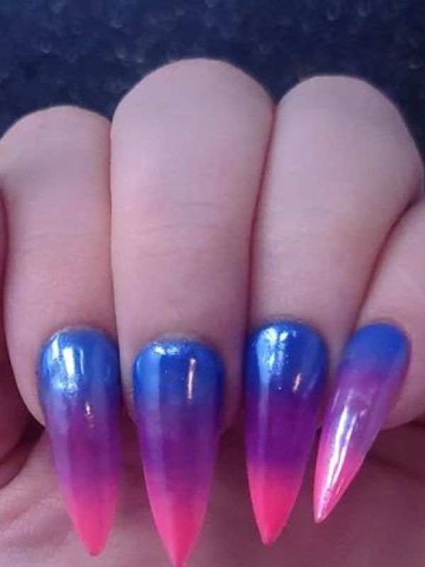 Blue-and-Pink-Gothic-Nails.