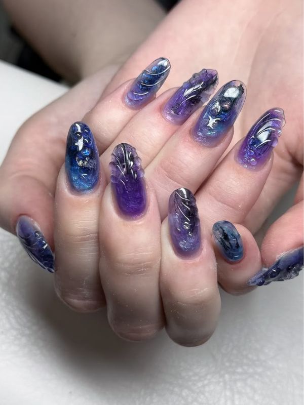 Blue-and-Purple-Gothic-Nails.