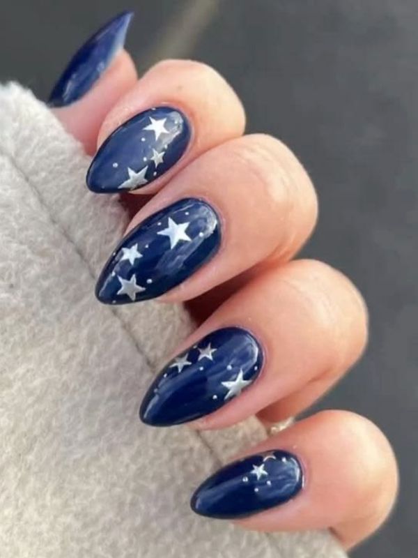 Gothic-Blue-Nails-With-Silver-Stars-chic-Gothic-nails-that-make-your-manicure-stand-out.jpg