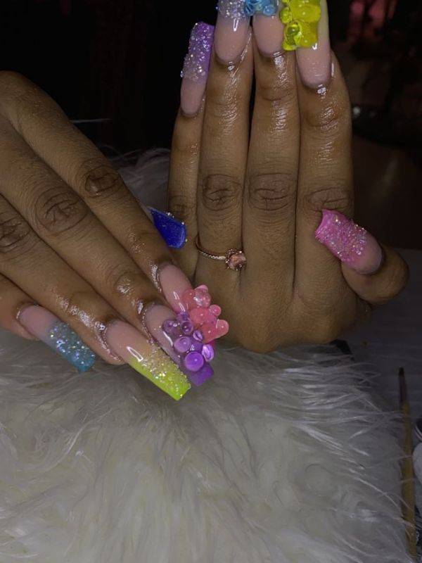 Gummy-Bear-Nails-With-Butterflies