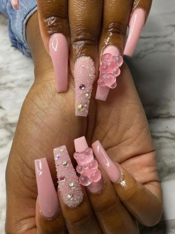 Gummy-Bear-Nails-With-Pearl-Details.