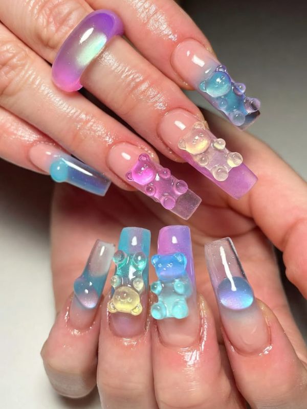 Gummy-Bear-Nails. 