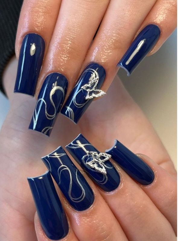 Nails-With-3D-Bows.