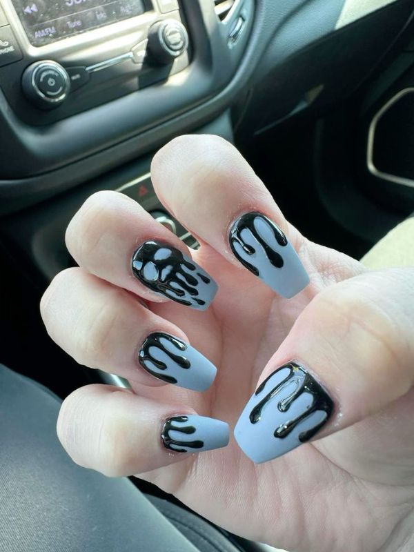 Nails-With-Dripping-Paint-Details.