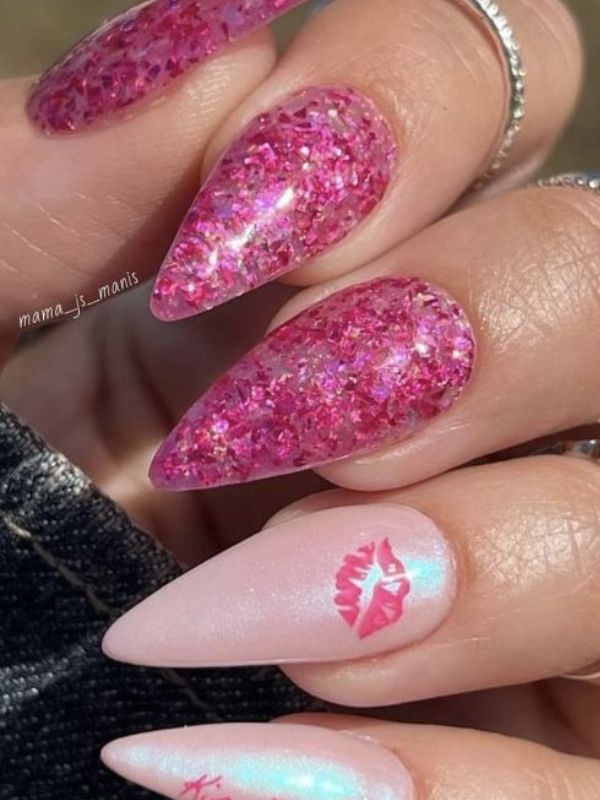 Nails-With-Glitter.