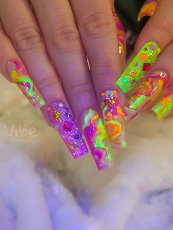 Neon-Colorful-Junk-Nails.