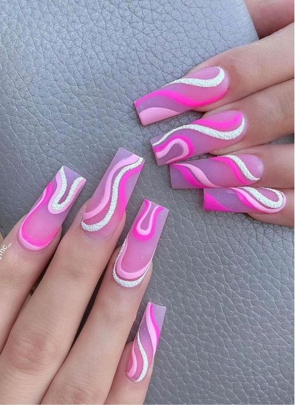 Pink-Swirl-Nails.