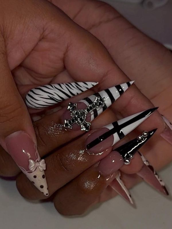 Stiletto-Swag-Nails.