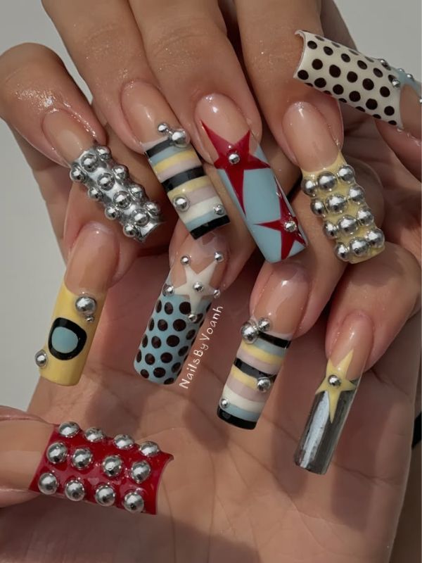 Swag-Nails-With-Abstract-Patterns.
